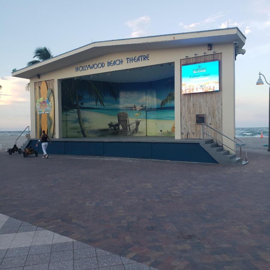 Historic Hollywood Beach Hotel Exterior photo