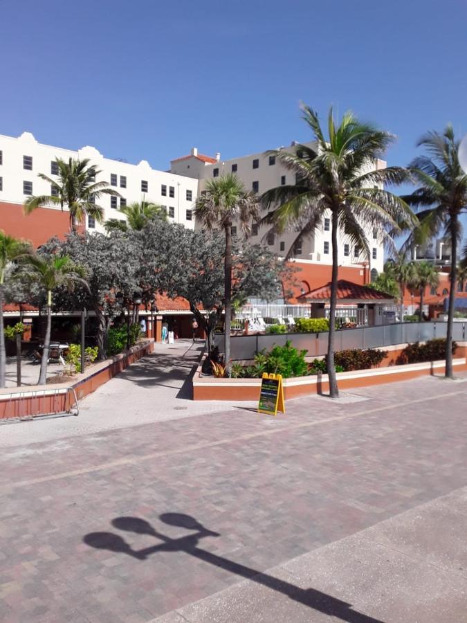 Historic Hollywood Beach Hotel Exterior photo