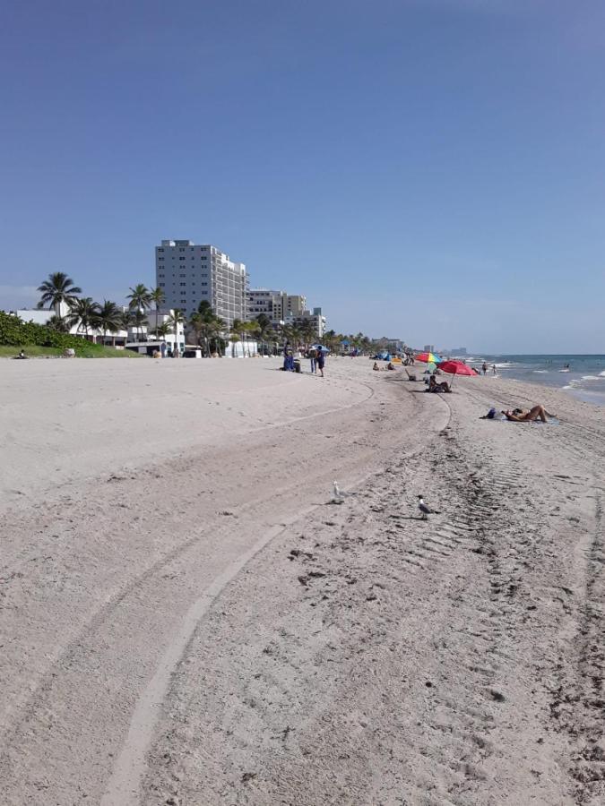 Historic Hollywood Beach Hotel Exterior photo