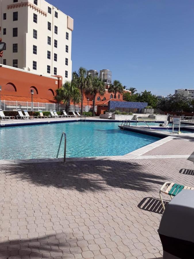 Historic Hollywood Beach Hotel Exterior photo