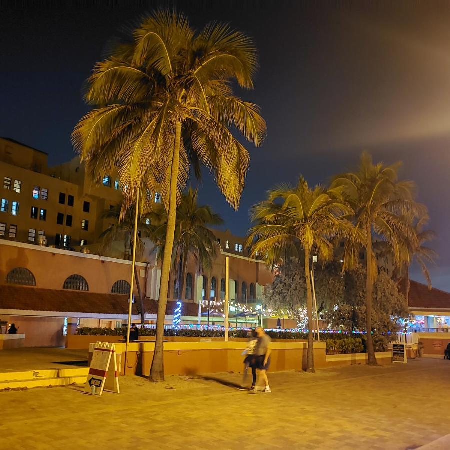 Historic Hollywood Beach Hotel Exterior photo