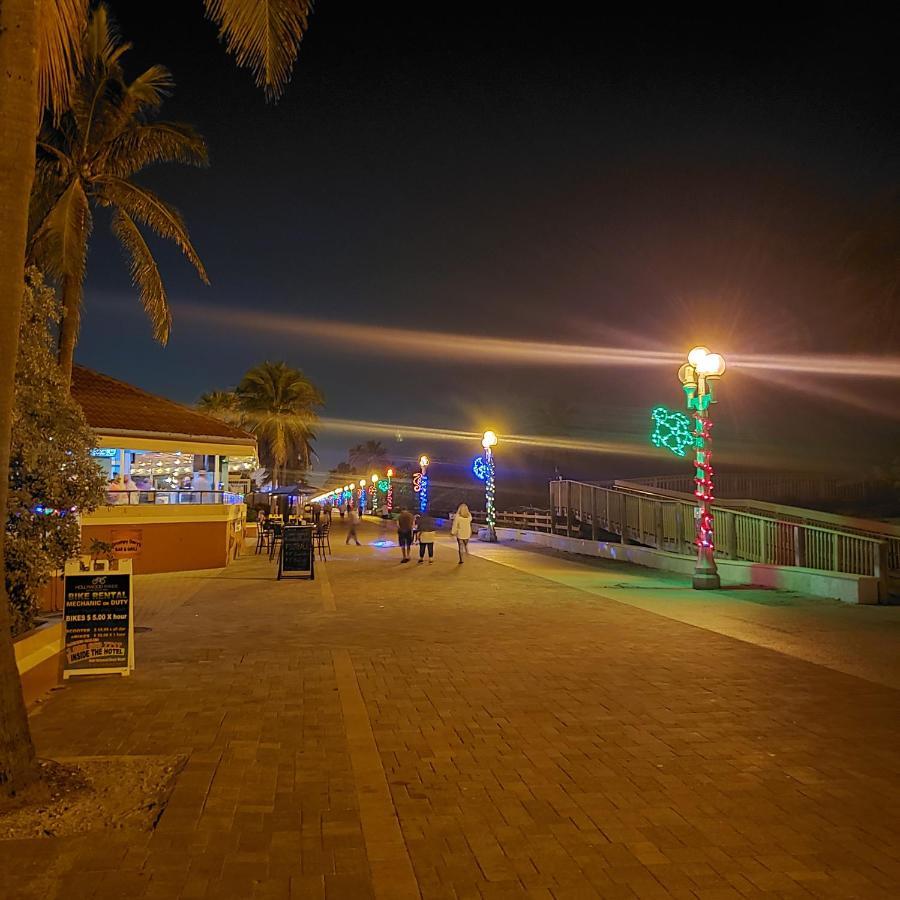 Historic Hollywood Beach Hotel Exterior photo