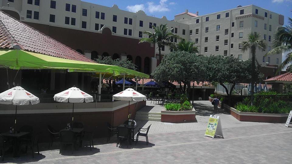 Historic Hollywood Beach Hotel Exterior photo