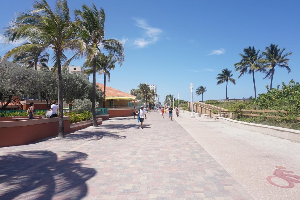 Historic Hollywood Beach Hotel Exterior photo