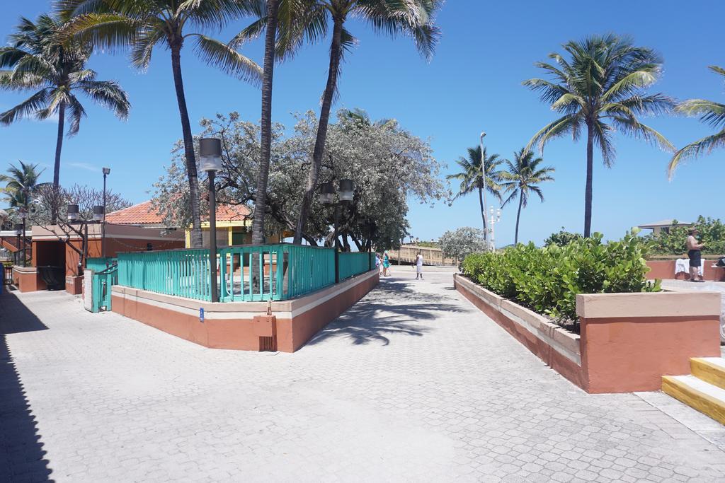 Historic Hollywood Beach Hotel Exterior photo