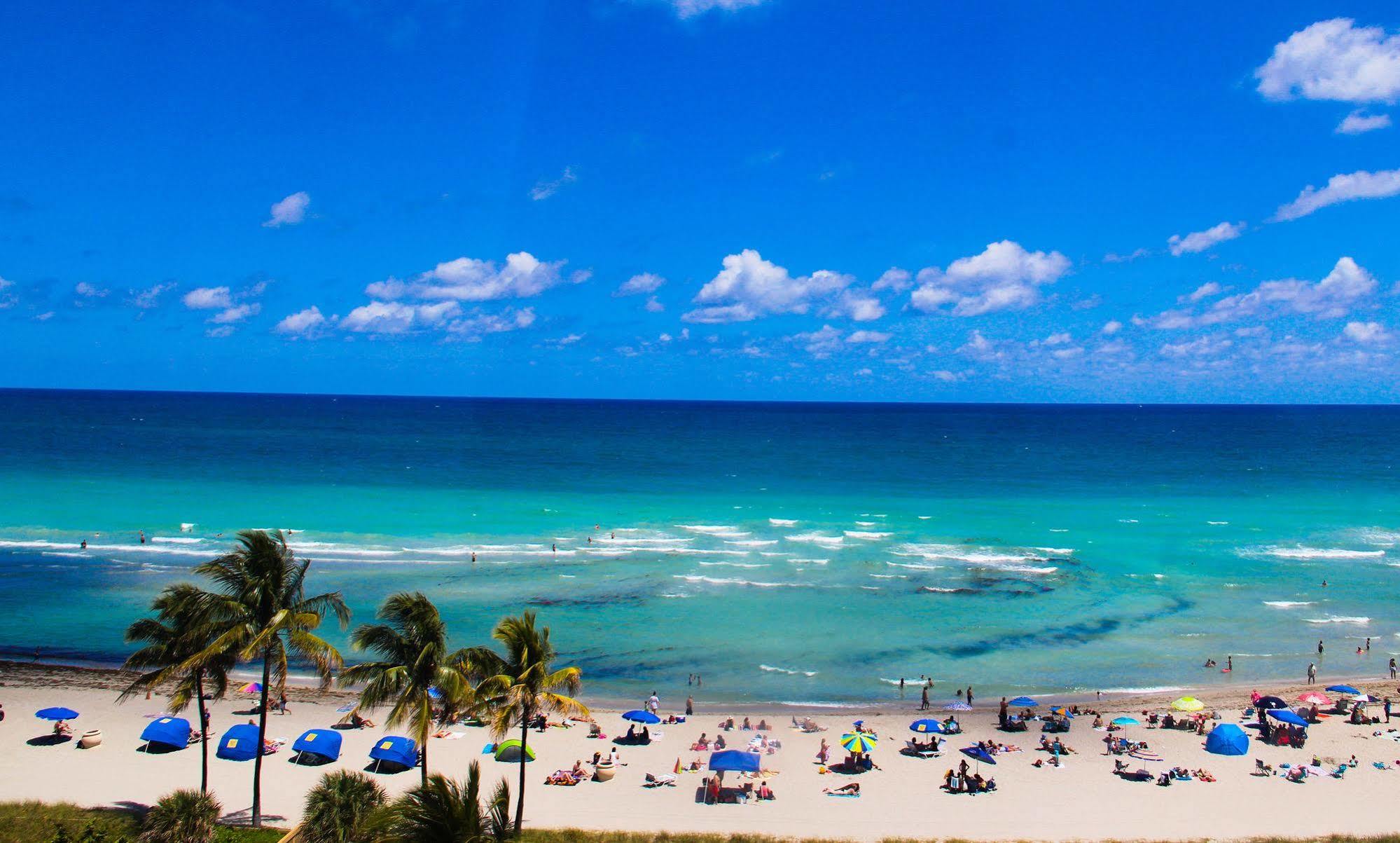 Historic Hollywood Beach Hotel Exterior photo